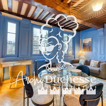 Jehanne L'elegance Medievale * רואן