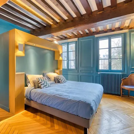 Apartment Jehanne L'elegance Medievale