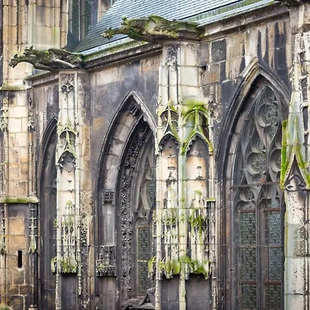 Jehanne L'elegance Medievale アパート