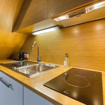 Jehanne L'elegance Medievale ルーアン