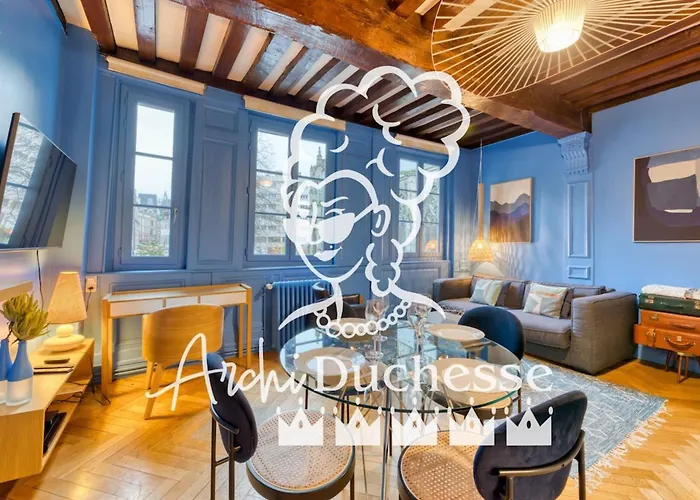 Jehanne L'elegance Medievale * Ρουέν